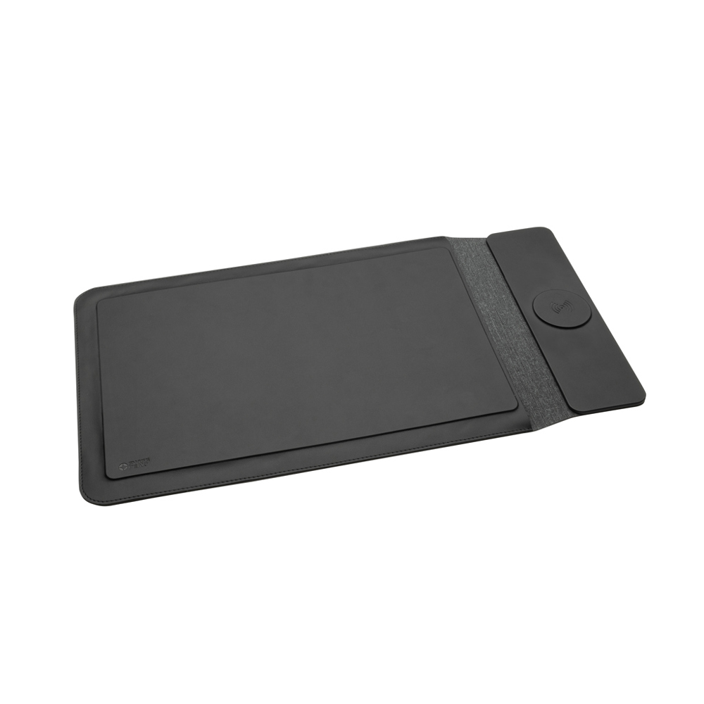 Swiss Peak magnet. 15,6" Laptop-Sleeve mit 15W Ladefunktion
